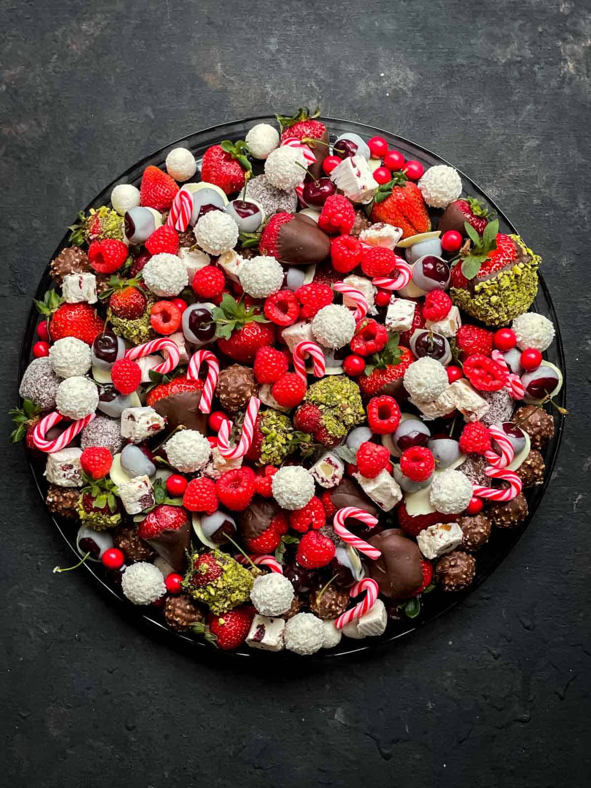 Christmas Fruit Platter: Chocolate Salad